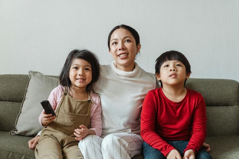 regarder la télé avec ses enfants